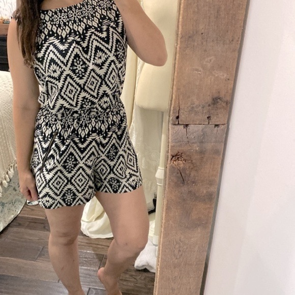 Speed control boho romper size large - Picture 3 of 8